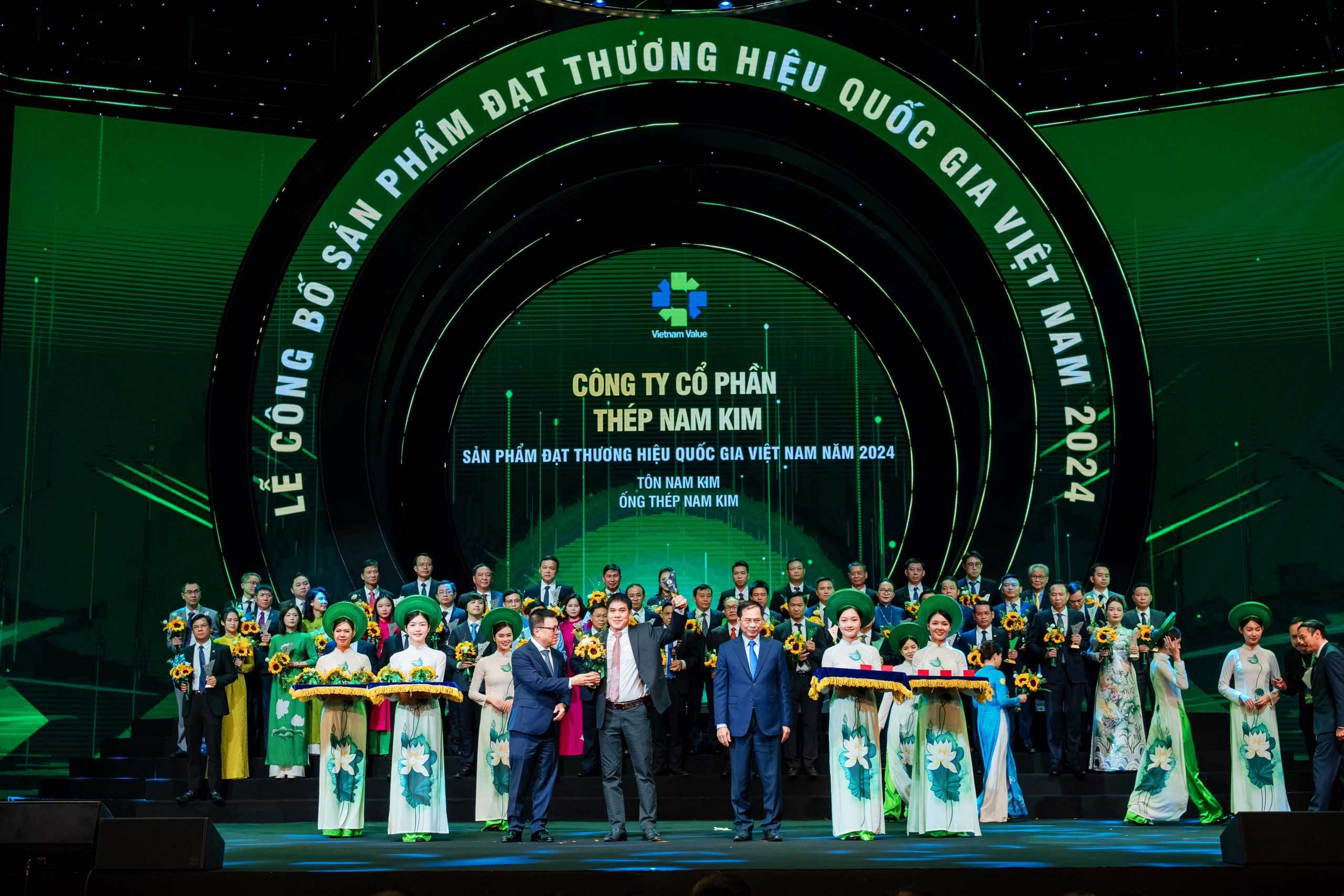 Tôn Nam Kim Tiếp Tục Được Vinh Danh Là Thương Hiệu Quốc Gia, Giai Đoạn 2024-2026. 2 Tôn Nam Kim THQG 2024-2026