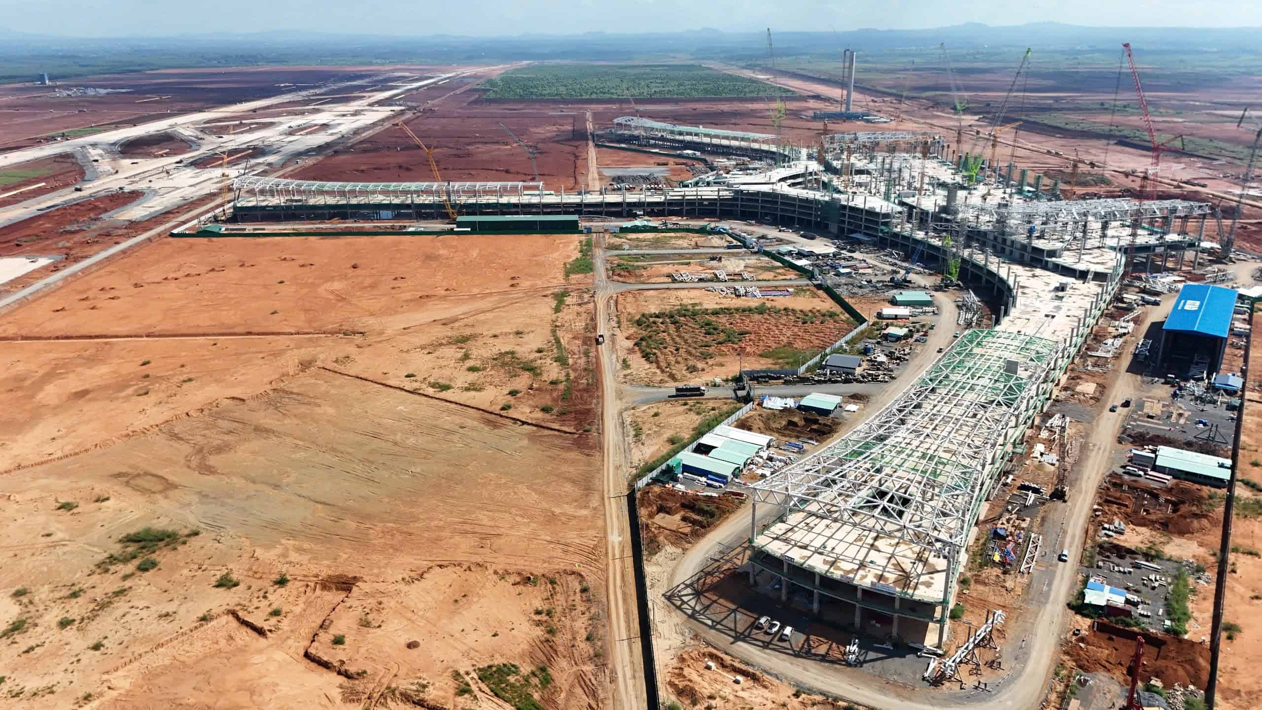 NAM KIM STEEL CONTINUES TO BE HONORED AS A NATIONAL BRAND FOR THE 2024-2026 PERIOD 3 Nam Kim Steel Selected for the Key National Project: Long Thanh International Airport