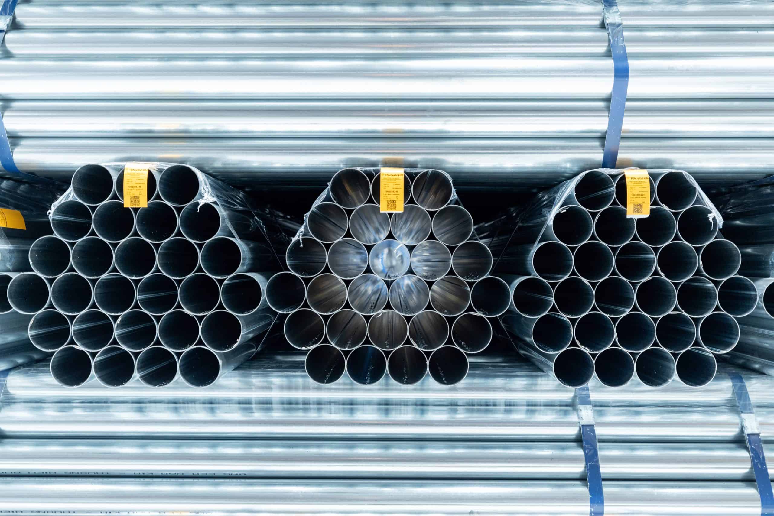GALVANIZED STEEL PIPE: THE BEST SOLUTION FOR CONSTRUCTION AND ENGINEERING PROJECTS 7 Ống thép mạ kẽm Nam Kim đa dạng kích thước và độ dày