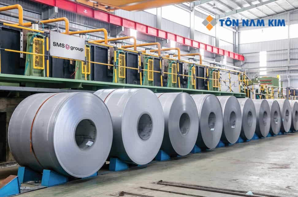 Thép PO là gì? Ưu điểm, tiêu chuẩn và 7 ứng dụng trong công nghiệp hiện đại 2 Nhà máy sản xuất thép cuộn cán nóng PO