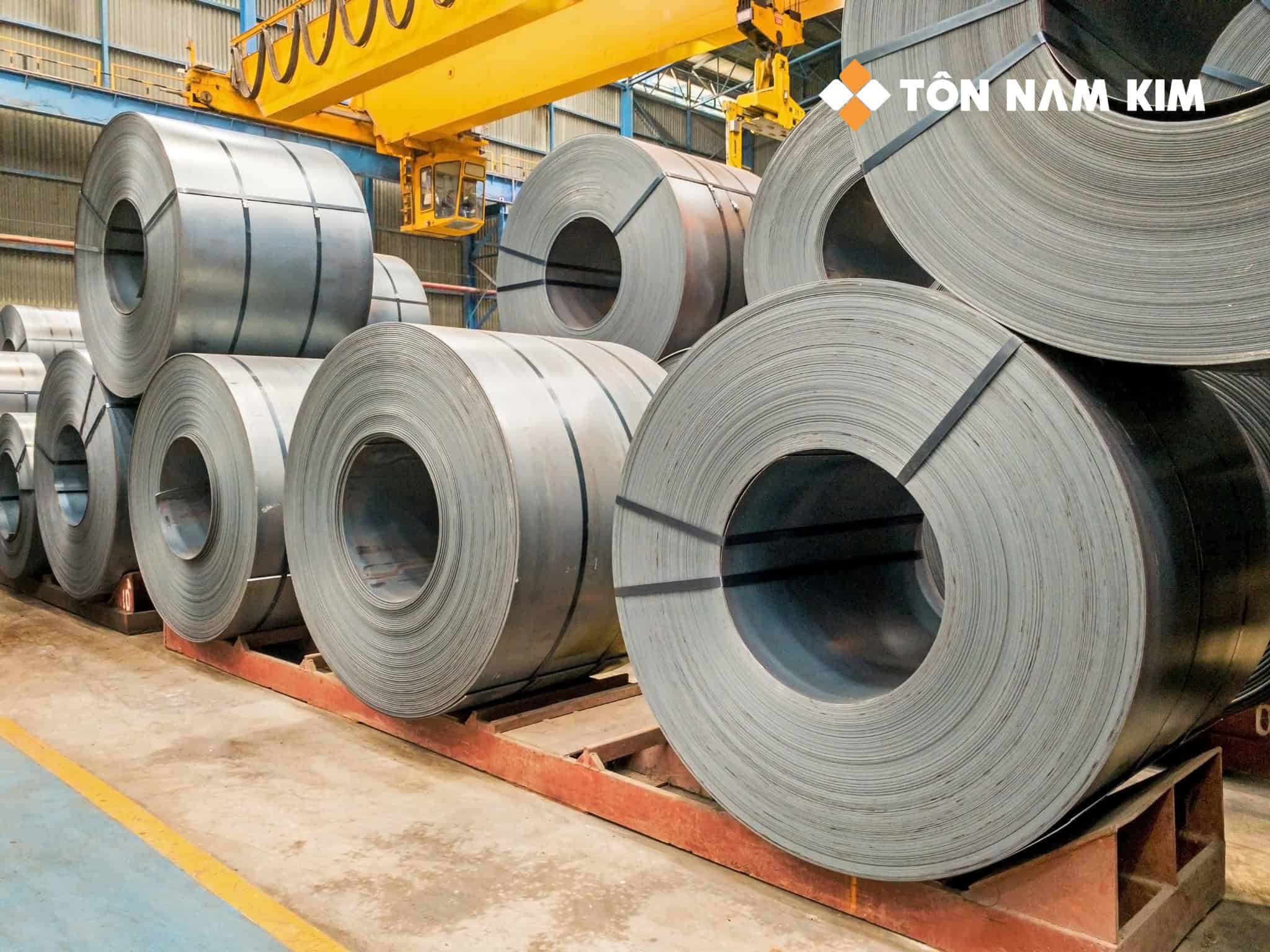 Thép cuộn cán nóng (HRC) là gì? Quy trình sản xuất, công nghệ, ứng dụng và xu hướng 2025 9 Thép cuộn cán nóng HRC (Hot Rolled Coil)