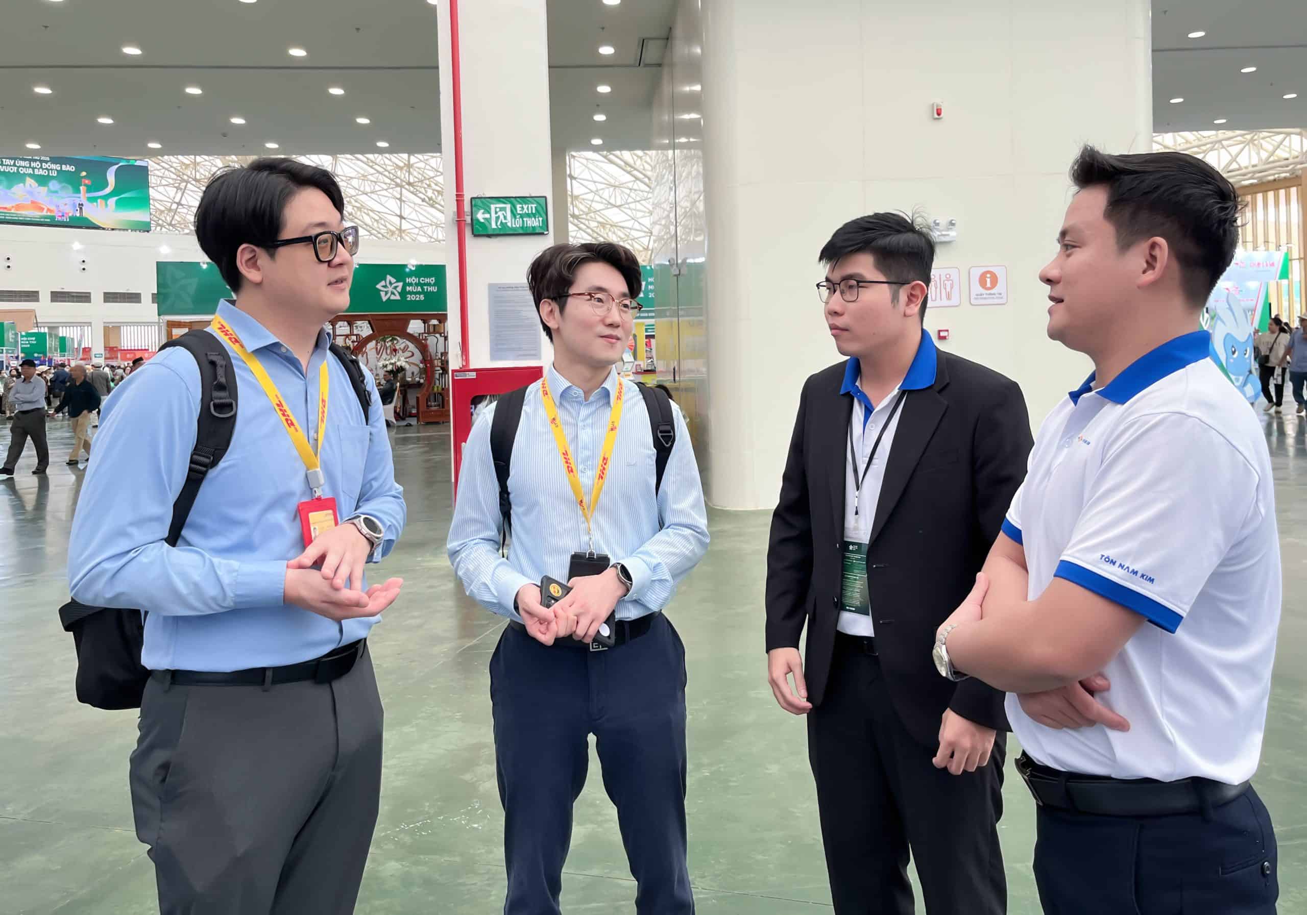 GIAN HÀNG TÔN NAM KIM THU HÚT ĐÔNG ĐẢO KHÁCH THAM QUAN TẠI TRIỂN LÃM XÚC TIẾN THƯƠNG MẠI LỚN NHẤT NĂM 2025 5 IMG 8884 scaled