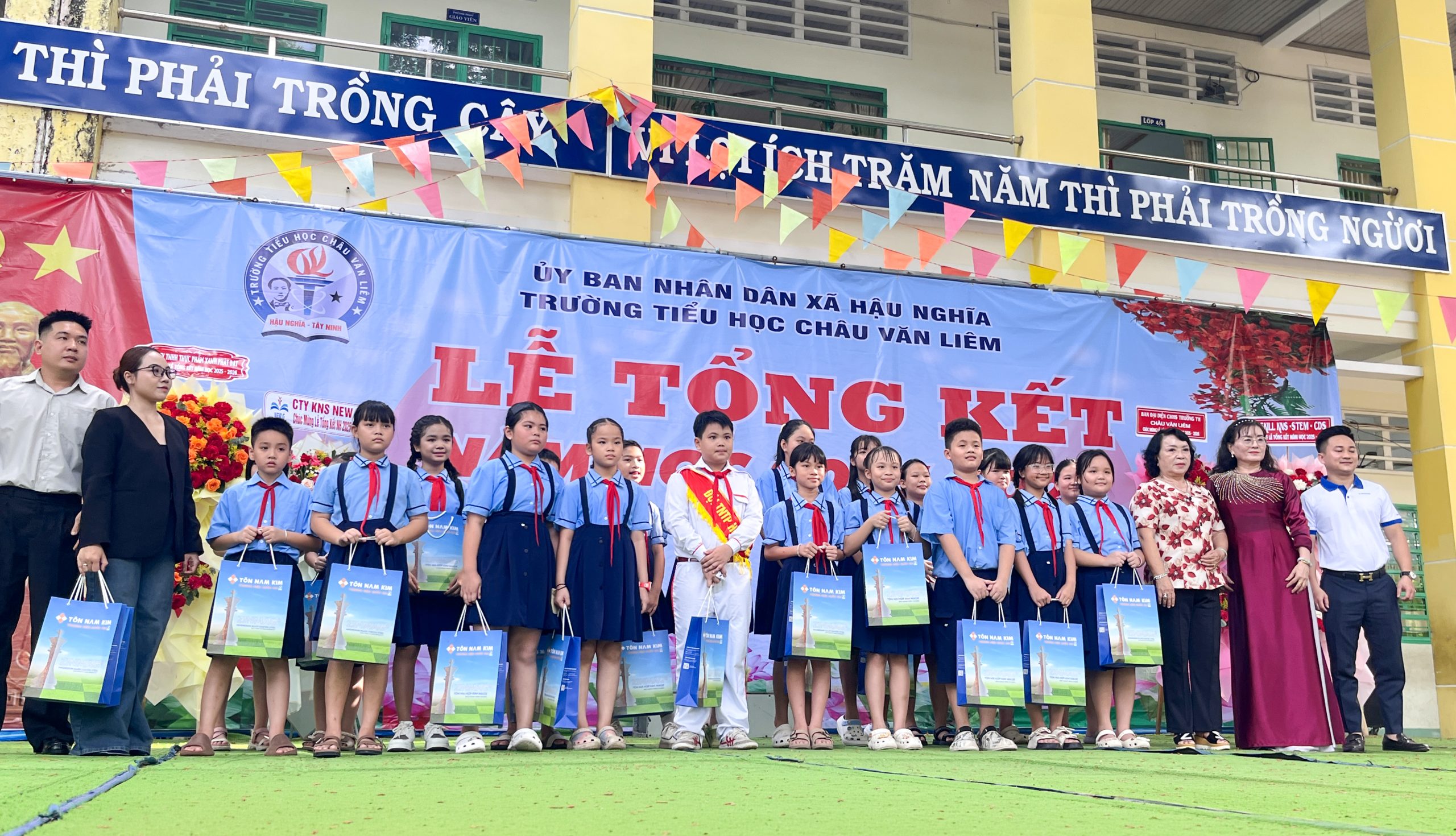 TÔN NAM KIM – BẢO VỆ MÁI TRƯỜNG EM YÊU - TRƯỜNG TIỂU HỌC CHÂU VĂN LIÊM, TÂY NINH 2 IMG 5386 scaled