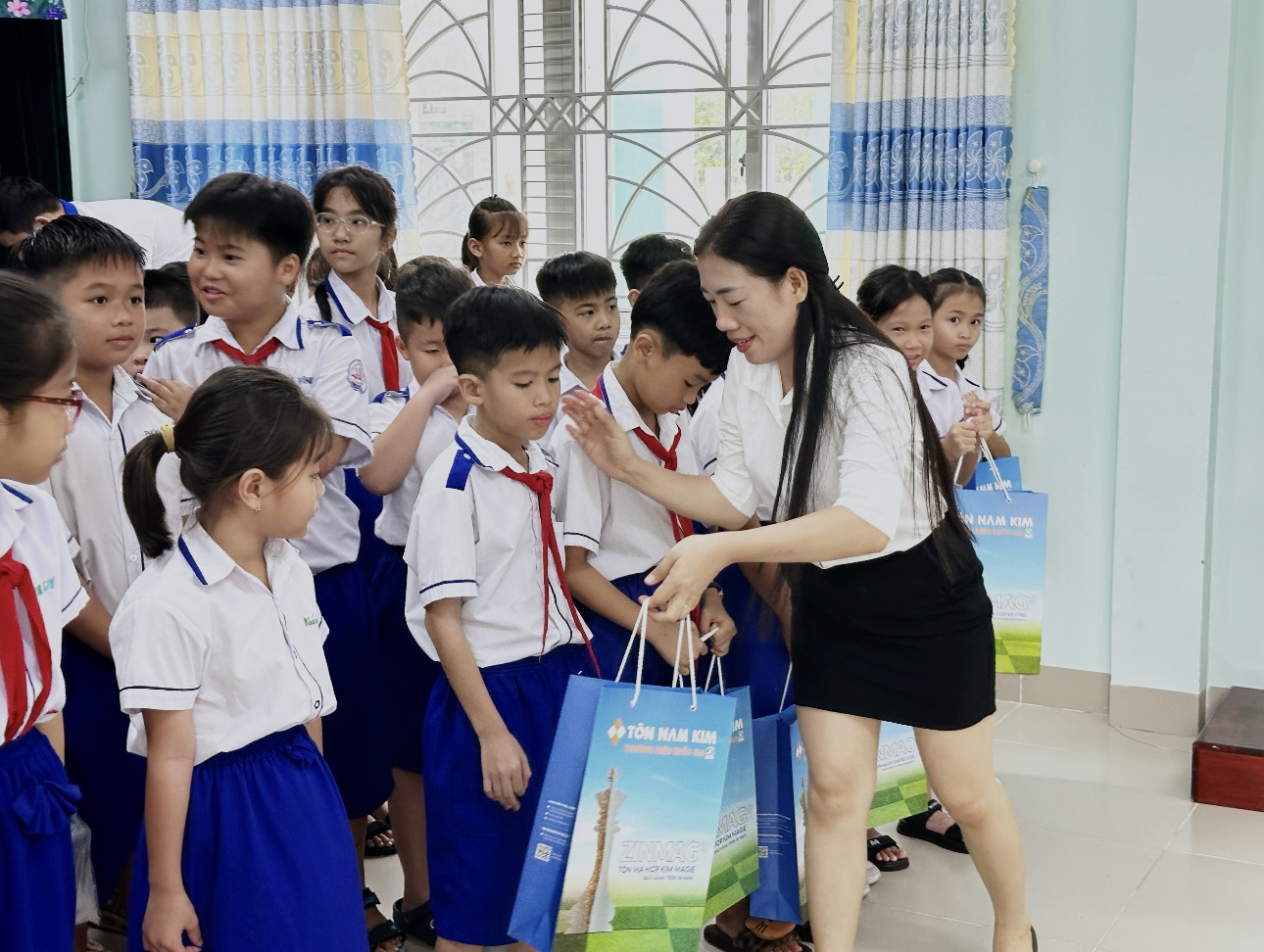 HÒA CHUNG NIỀM VUI QUỐC TẾ THIẾU NHI 1/6 CÙNG CÁC EM HỌC SINH TRƯỜNG TIỂU HỌC NGÔ QUYỀN 3 20260601 022013465 iOS